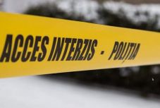 Holtan találtak egy kisgyereket egy fogarasi játszótéren