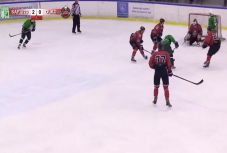 Nemzetközi egyetemista jégkorongtornát rendeztek Csíkkarcfalván