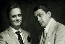 Nyáry Krisztián közös fotón pózol Ady Endrével és kortársaival