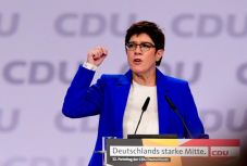 Lemond Annegret Kramp-Karrenbauer, a CDU elnöke