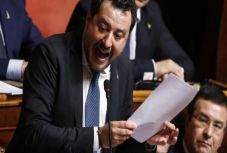 Megvonta Matteo Salvini mentelmi jogát az olasz szenátus