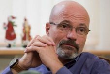 Újra erdélyi körúton Dr. Zacher Gábor sztártoxikológus