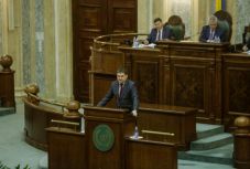 Lehet-e még javítani a közigazgatási törvénykönyvön? Cseke Attila frakcióvezetőt kérdeztük