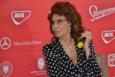 Sophia Loren holokauszttúlélőt alakít egy új netflixes filmben
