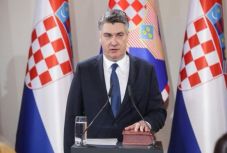 Letette hivatali esküjét Zoran Milanovic új horvát államfő