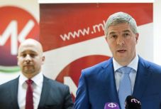 Felmérés: nem jutnak be a magyar pártok a szlovák parlamentbe