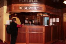 Nem tudják kiszűrni a romániai szállásadók a koronavírus által érintett térségből érkező vendégeket