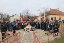 Az elhunyt motorosok tiszteletére avattak emlékművet Szalárdon