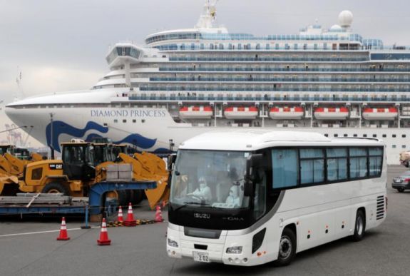 Továbbra is karanténban vannak a Diamond Princess személyzetének román állampolgárságú tagjai