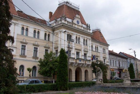 Szász Jenő: a magyar–magyar kapcsolatok sérültek Székelyudvarhelyen