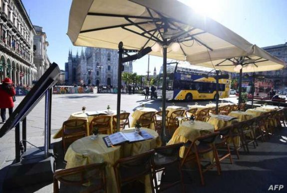 Róma belvárosából eltűntek a turisták, a stadionokban „néma” meccsekre készülnek