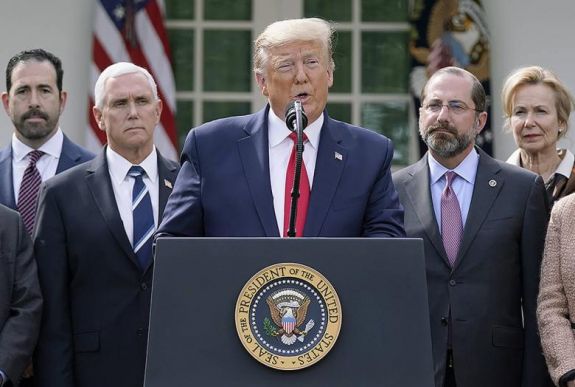 Donald Trump amerikai elnök országos szükségállapotot hirdetett