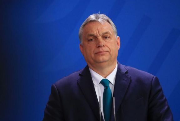 Magyarországon felfüggesztik a hitelek tőke- és kamatfizetési kötelezettségét