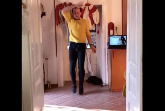 Maradj otthon: Facebook-kihívás indult a néptáncosok körében