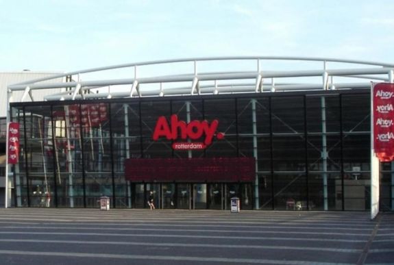 Kórházzá alakították az Eurovíziós Dalfesztivál helyszínét