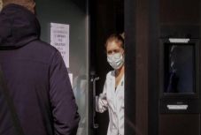 Nagyot ugrott Olaszországban a koronavírus halálos áldozatainak száma