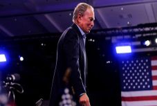 Michael Bloomberg kiszállt az elnökválasztási harcból
