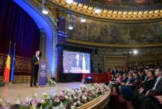 Johannis: a PSD kétségbeesetten kapaszkodik a hatalomba