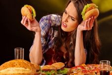 Stressz és csoki: miért nehéz lemondani? Szakértő előadásán jártunk