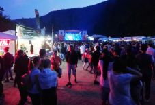 Be akarták szervezni a rendőrök Tusványoson, retteg az alvilágtól egy csíkszeredai fiatal