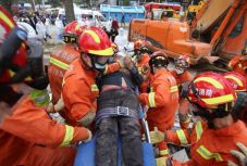 FRISSÍTVE - Összeomlott karanténhotel Kínában: nőtt a halottak száma