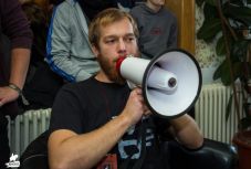 Önkéntesmunka-lehetőségek fiataloknak középiskola után: szervezeteknél, eseményszervezőként