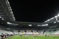 Koronavírus: törölt események, zárt kapus meccsek Európa-szerte