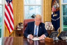 Felfüggeszt minden beutazást Európából az Egyesült Államok