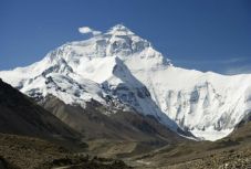 A kínai oldalon nem adnak engedélyt a Mount Everest megmászására az idei főszezonban