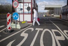 Szükségállapotot hirdettek Szerbiában, az alapélelmiszereket árát nem emelhetik 