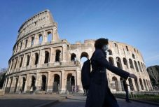 Egyre többen megszegik Olaszországban a bevezetett óvintézkedéseket