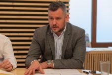 Antal Lóránt szenátor beszállt az udvarhelyi kórháznak szervezett gyűjtésbe 