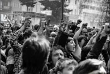 „Soha többé, fekete március!”