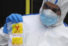 Ebben a fontossági sorrendben végeznek koronavírus-teszteket Romániában