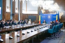 Felborult az államkassza, költségvetés-kiigazításra van szükség