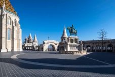 Szombattól korlátozzák a kijárást Magyarországon is