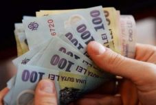 FONTOS – Befagyasztották a víz, a gáz, az áram és az üzemanyagok árát