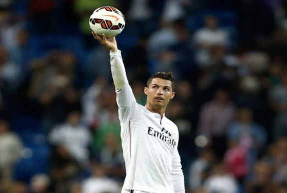 Ronaldo lesz az első dollár milliárdos futballista