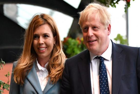 Koronavírus: Boris Johnson várandós élettársa is beteg lett