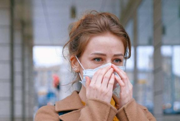 FRISSÍTVE - A kormányfő egyelőre nem tenné kötelezővé a maszk viselését