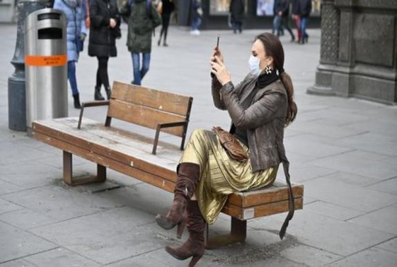 Ausztriában folytatódik az üzletek és az iskolák újranyitása