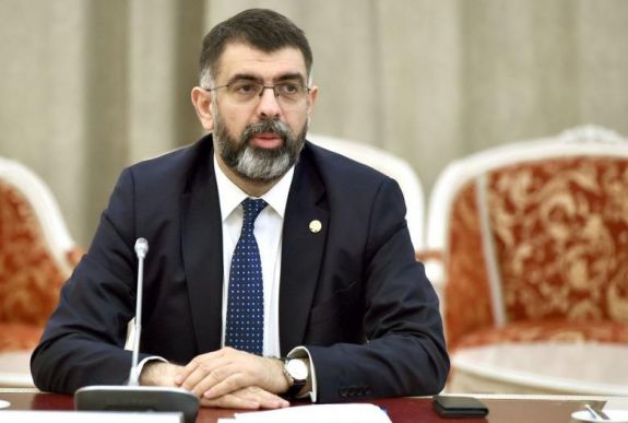 Kezdenek „visszaszivárogni” a szenátorok a parlamentbe