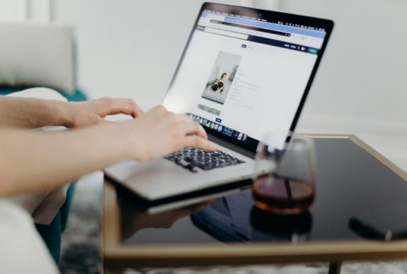 A home office és a közösségi média biztonságáról is szó lesz egy díjmentes online konferencián