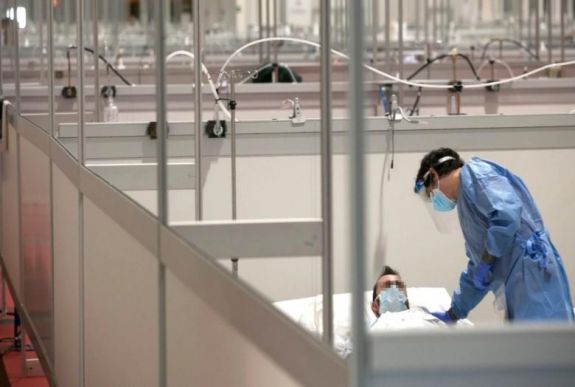 Spanyolországban a héten másodszor csökkent 400 alá a napi halálozás