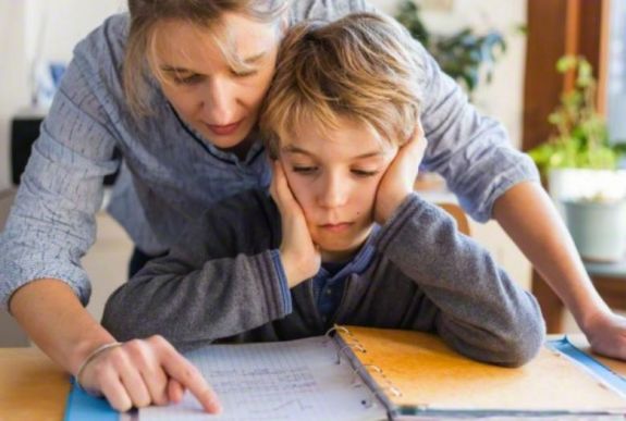 Bezárt iskolák, záróvizsgák óvintézkedésekkel: az RMPSZ és a szülői szövetség egyetért