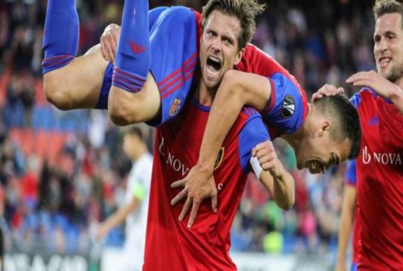 Zárt kapuk mögött indul újra a svájci focibajnokság