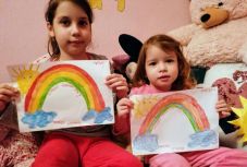 Hogyan álljon helyt a szülő kijárási tilalom idején? Családanyákat kérdeztünk