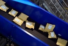 Rendeljünk nyugodtan interneten – a bolti áru sem fertőz, ha kicsit vigyázunk