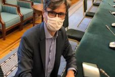 Orvosi felszerelések gyártására készül átállni az autóipar