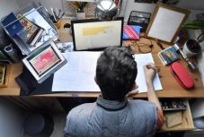 Felmérés: a tanárok 54 százaléka minden diákjával értekezni tud a kényszervakációban